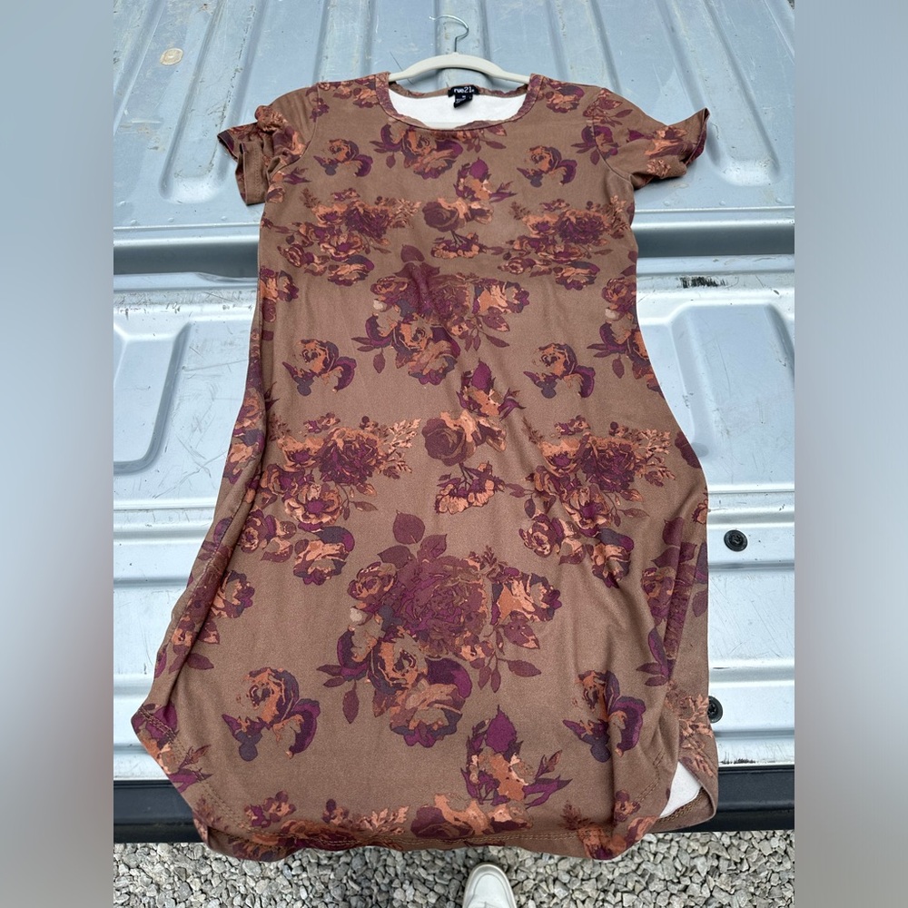 Floral tshirt dress